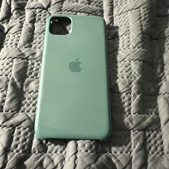iPhone 11 Pro Max Apple Silicone Case - Green - Picture 1 of 2